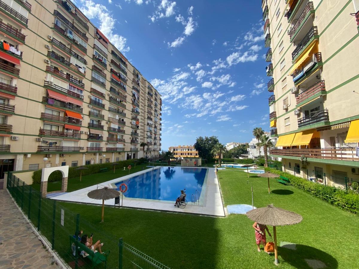 Apartamentos Naciones Playa, La Paloma Benalmadena Ngoại thất bức ảnh
